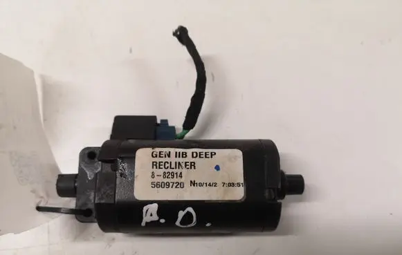 Chrysler Voyager Seat adjustment motor 882914 5609720
