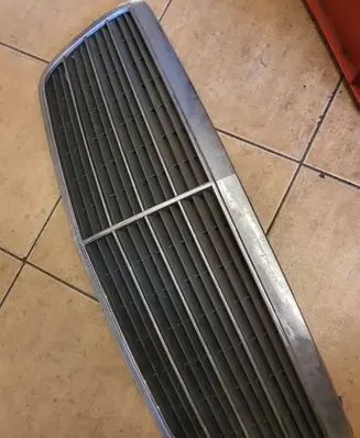 Mercedes-Benz E W210 Front bumper upper radiator grill 2108800583