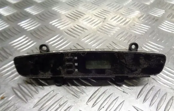 KIA Carnival Speedometer control unit/module 945104D800