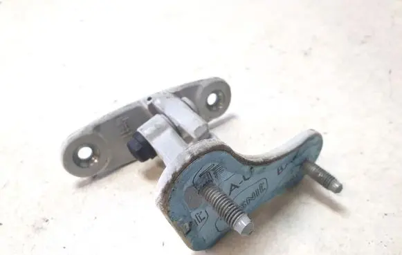 Mercedes-Benz ML W166 Front door upper hinge 