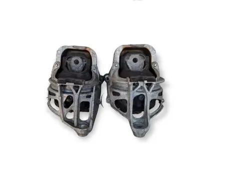 Audi Q7 4M Engine mount bracket 4M0199372FC 4M0199371FC