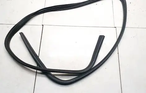 Ford Kuga I Rubber seal front coupe door 