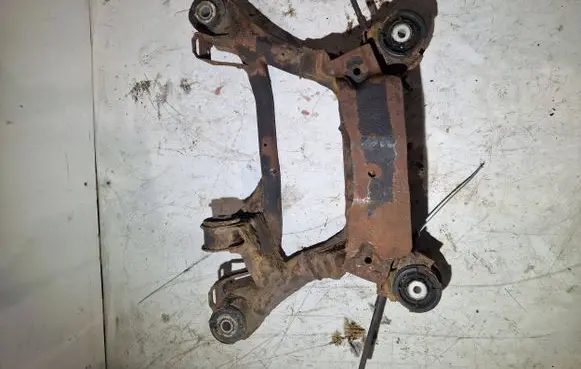 BMW 3 E46 Rear axle beam 