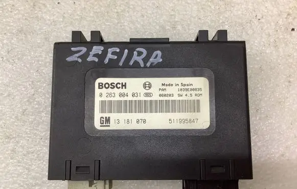 Opel Zafira B Parking PDC control unit/module 13181070 511995847 0263004031
