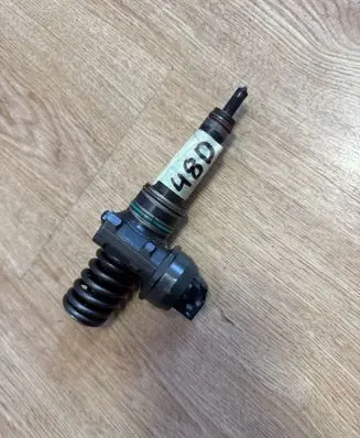 Volkswagen Caddy Fuel injector 038130073BN 0414720313