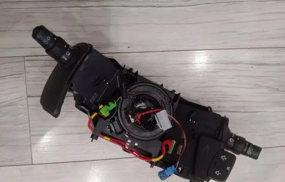 Renault Clio III Headlight wiper switch 8200245449