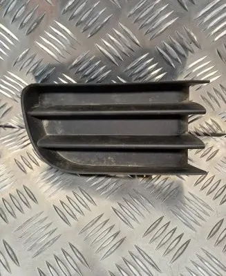 Renault Megane II Front bumper lower grill 8200115120