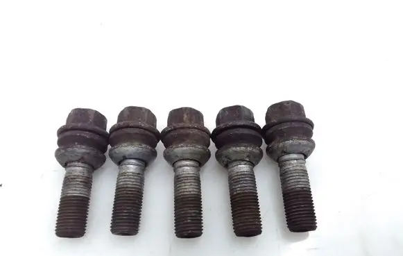 Audi Q7 4L Nuts/bolts 