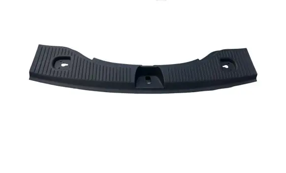 Trunk/boot sill cover protection
