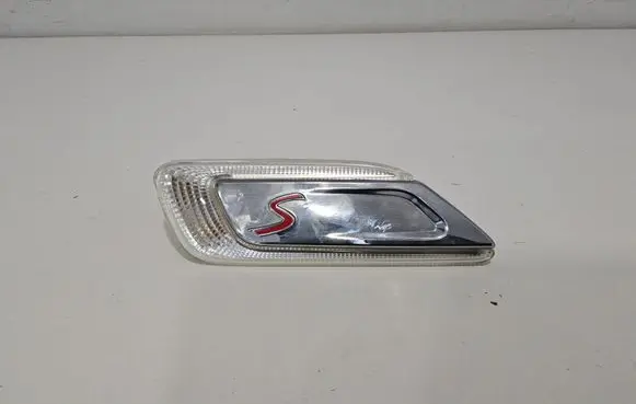 Mini Clubman F54 Front fender indicator light 7358470 63137358470