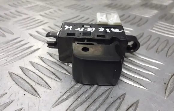 Nissan Micra Electric window control switch