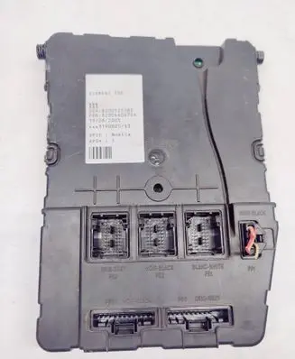 Renault Megane II Comfort/convenience module 8200525385 8200440676A