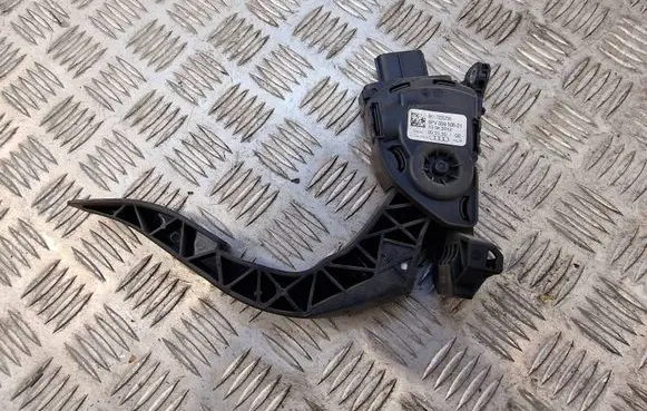 Audi A6 C7 Accelerator throttle pedal 8K1723523A 10042012 6PV00950521