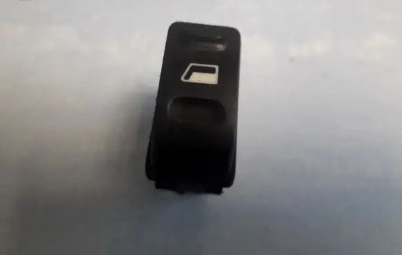 Citroen Xsara Picasso Electric window control switch 22681