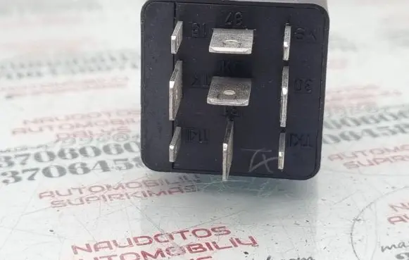 Audi A4 S4 B5 8D Other relay 8D0959257