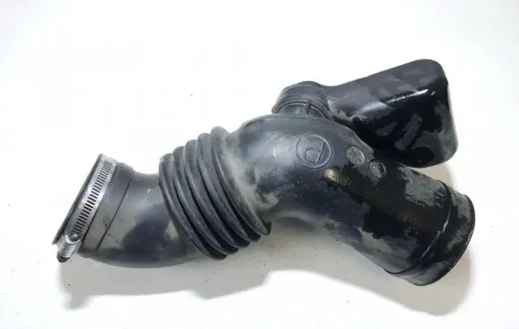 Subaru B9 Tribeca Air intake hose/pipe b030 b-030