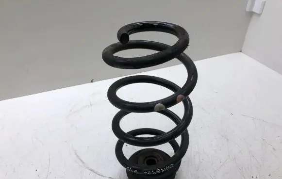 Nissan Juke I F15 Rear coil spring