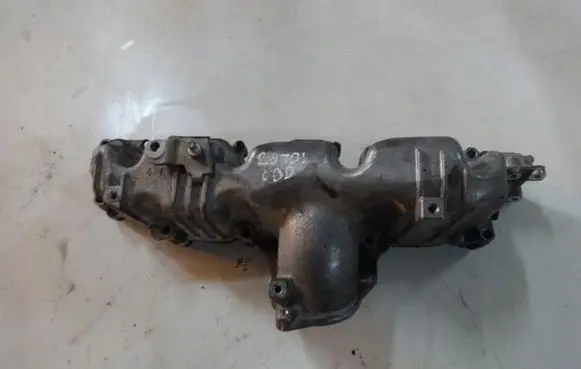 Volkswagen Golf VI Intake manifold