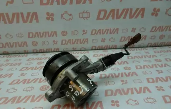 Audi A3 S3 8V Water pump 