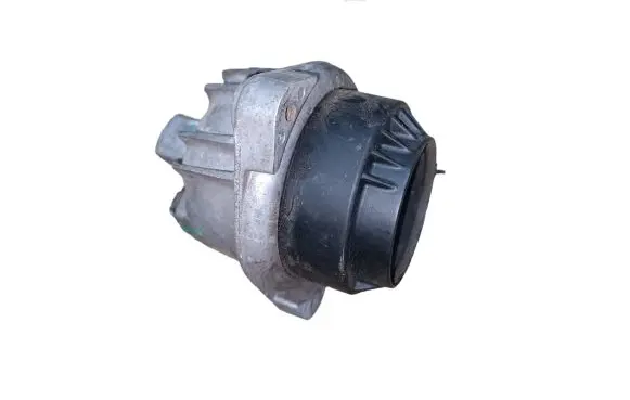 BMW 5 F10 F11 Engine mount bracket