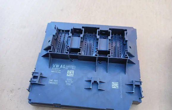 Volkswagen PASSAT B7 Comfort/convenience module 3AA937087A 5WK50231