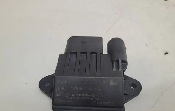 Mercedes-Benz R W251 Glow plug pre-heat relay 0522140709 17048018271 E2110021048