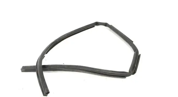 Land Rover Range Rover Sport L494 Engine compartment rubber 