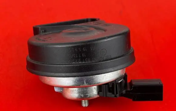 Volkswagen PASSAT B7 Horn signal 7N0951223A