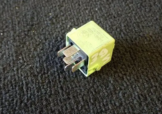 BMW 5 E39 Other relay 23132A5393312 6136 8373700