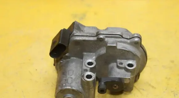 Audi A8 S8 D3 4E Intake manifold valve actuator/motor 057129086G