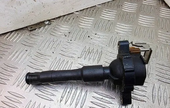 BMW 7 E38 High voltage ignition coil 1748017