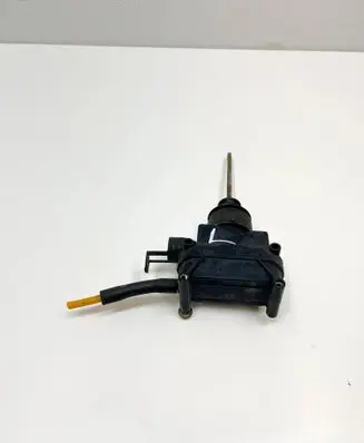 Mercedes-Benz SLC C107 Engine mount vacuum valve 