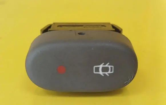 Renault Clio II Central locking switch button 421818B