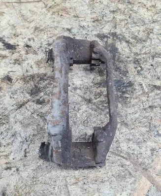 Mercedes-Benz E W211 Front Brake Caliper Pad/Carrier