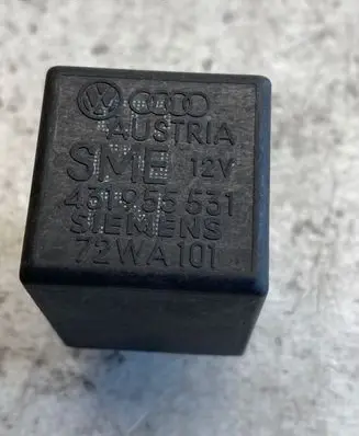 Audi A6 S6 C4 4A Other relay 431955531