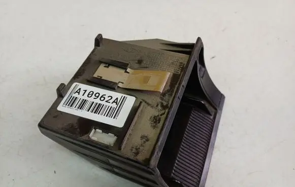 Skoda Octavia Mk2 (1Z) Car ashtray 