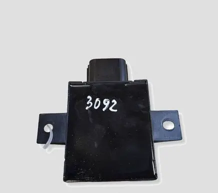 Jaguar F-Pace Fuel injection pump control unit/module HPLA9D370BA 82421684 A2C39933100