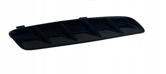 Rear bumper trim bar molding
