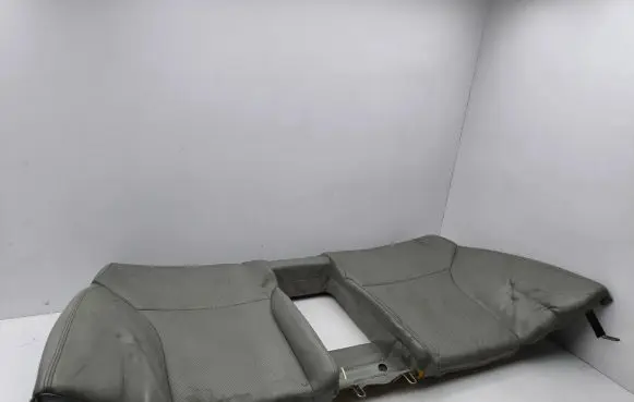 Lexus IS 220D-250-350 Rear seat 