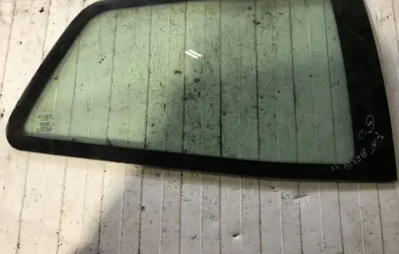 Rear side window