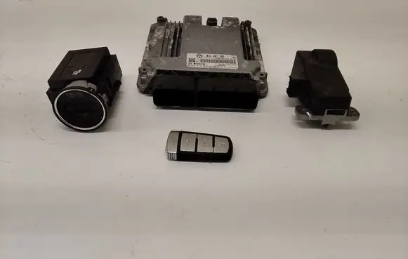 Volkswagen PASSAT B6 Engine ECU kit and lock set 03L907309