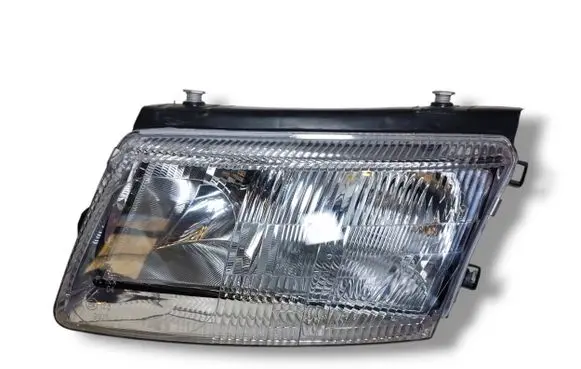 Volkswagen PASSAT B5 Headlight/headlamp 064411125L