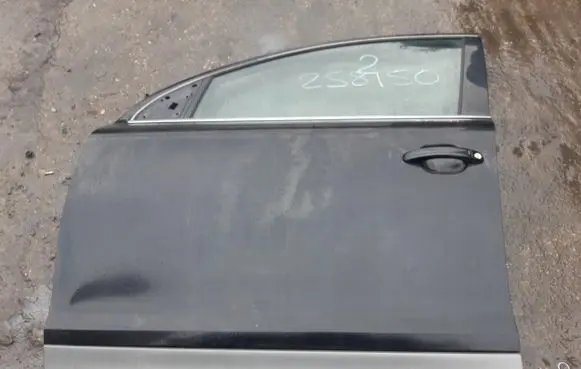 Audi Q7 4L Front door