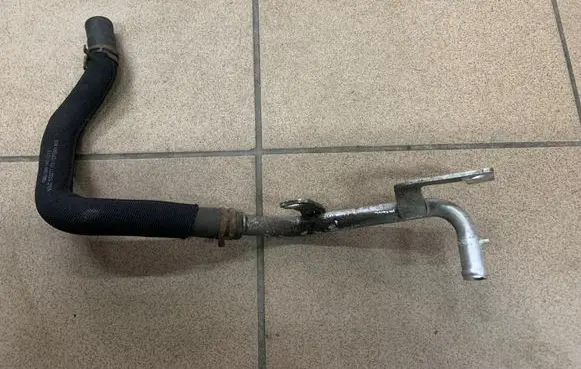 Audi A4 S4 B8 8K Engine coolant pipe/hose 8K0145931D