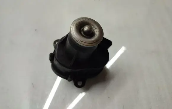BMW 5 F10 F11 Intake manifold valve actuator/motor 8506410
