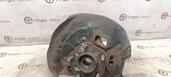 Nissan X-Trail T32 Front wheel hub