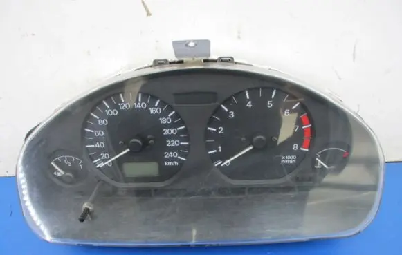 Mitsubishi Carisma Speedometer (instrument cluster) MR308400