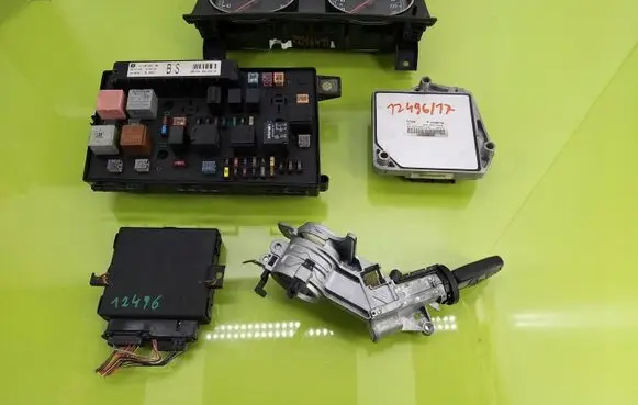 Opel Astra G Engine ECU kit and lock set 12230740