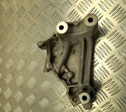 Volkswagen PASSAT B8 EGR valve cooler bracket 05L199207