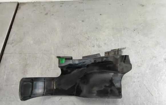 Volvo XC60 Front mudguard 31497985 31469703